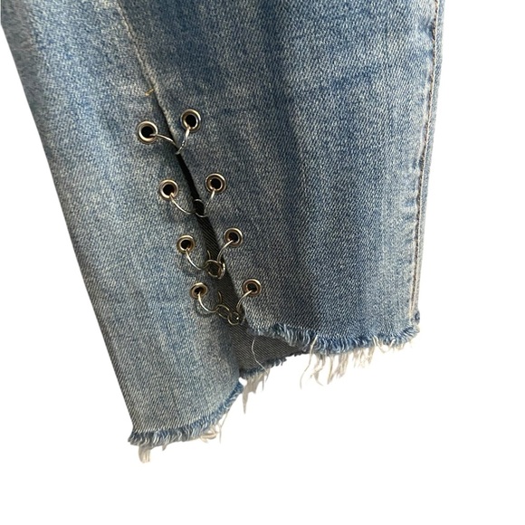 7 For All Mankind Edie Ring-Detail Straight Jeans Light Riviera statement Fall - Picture 5 of 12